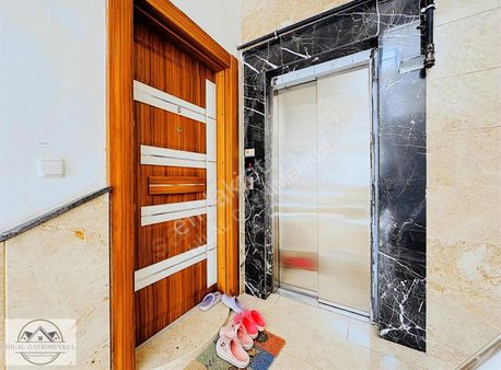 Hilal Gayrimenkul'den Sarısuda Havuzlu,siteiçi,arakat,geniş*2+1*