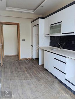 Vizyon Gayrimenkul Den Muradiye De Satlık Fırsat Daire.