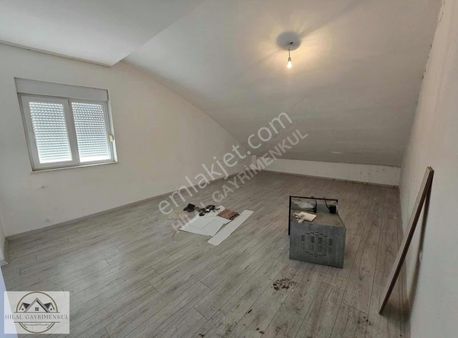 Hilal Gayrimenkulden Ayrı Giriş Çiçek Gibi Dublex