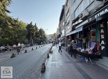 Esa Gayrimenkul'den Bayrampaşa Meydanda Satılık İşyeri