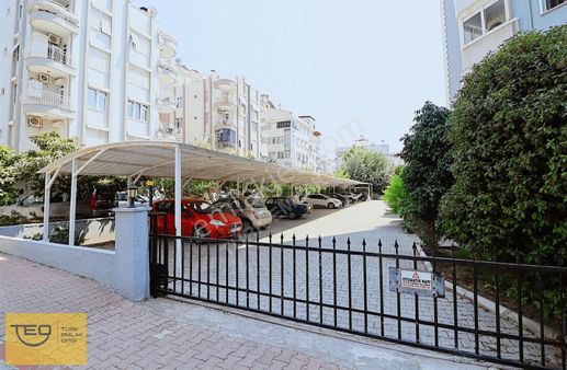 Deniz Manzaralı Kombili-klimalı Boş-eşyalı Kiralık Daire