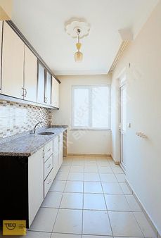 Konuksever İlk Öğretim Okulu Karşısında Bakımlı Ara Kat Daire