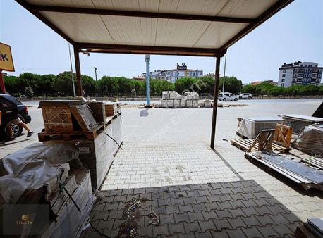 Şimşekten Yol Üzeri İşlek Bölgede Güzel Konumda