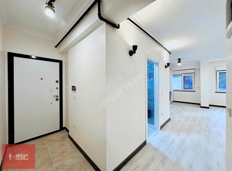 Suadiye Emin Ali Paşa Cadde Üzeri Satılık Büyük 53m2 Ara Kat 1+1