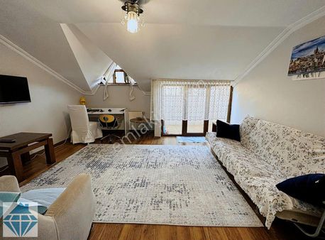 Seyrantepe Yeşilçe Mahallesinde Metroya Yakın 75 M2 1+1 Eşyalı