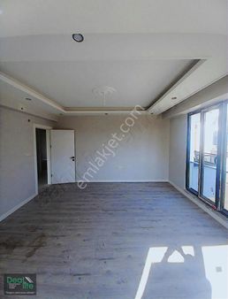 Deallife'dan Dumlupınar Mah. 3+1 Araka Daire