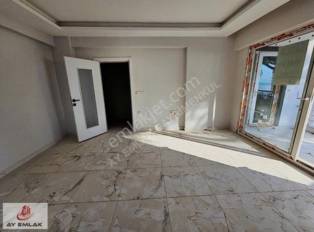 Ay Emlak'tan Armutlu Yılandar'da Denize Sıfır Konum 2+1 Daire