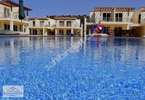 Bodrum Havalimanı Yolu Üzerinde Sitede Satılık Bahçe Katı 2+1