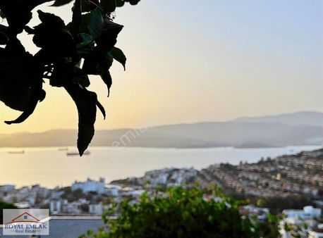 Muğla Güllük Deniz Manzaralı Satılık Bahçe Katı