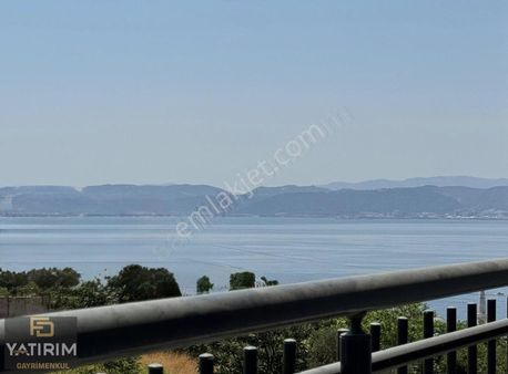 Cami Mah Sahil Yakını Asansörlü K.otoparklı 4+1 256 M² Dubleks