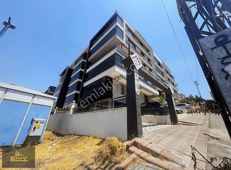 Atapark'da Yatay Site Konsepti Full Yapılı Geniş Balkon