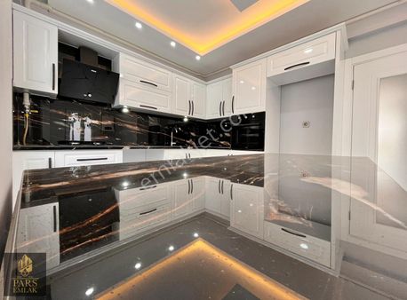 Parstan İkizçayda Denize Yakın Modern Tasarımlı Geniş 6+1 Villa