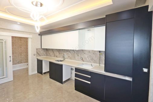 Fıstıklık İmam Çoban Çvr. Az Katlı Yerden Isıtmalı Ultralüx 3+1