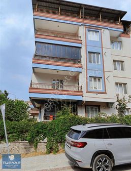 Turyap'tan Zaviye Mahallesinde Eşyalı 3+1 Kiralık Hasarsz Daire