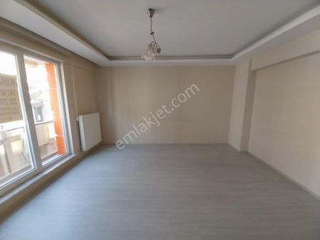 İhsaniye Mah. Çarşı Merkez Ara Kat Garajlı Kiralık 3+1 Daire