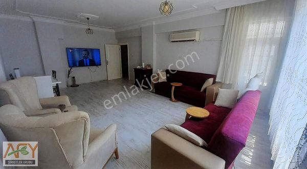 Bahçelievlerde Asansörlü Doğalgazlı Yapılı 4 +1 Daire