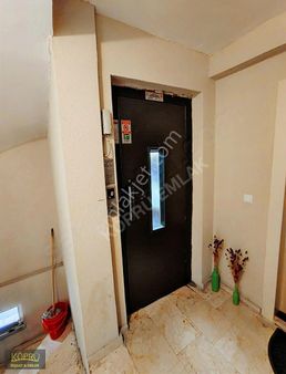 Köprü Emlaktan Gazi Mah'de Satılık 80m2 2+1 Asansörlü Çatı Katı