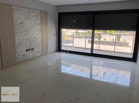 Kuşadası Otogar Arkası Havuzlu Güvenlikli Sitede Bahçe Katı 2+1