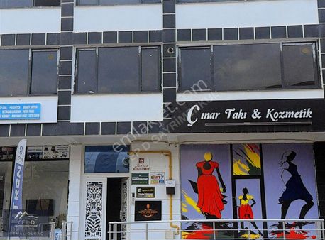 Cep D Gayrimenkulden Merkezi Yerde Ofis Veya Daire