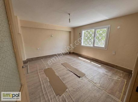 Limopol'den Satılık Karagözler Mahallesinde 2+1 Daire