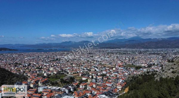 Limopol'den Satılık 3+1 Çatı Dubleks Daire