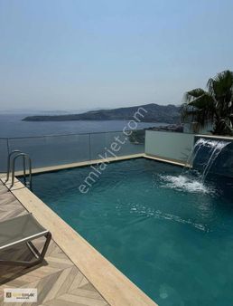 Gündoğan'da Deniz Manzaralı, Özel Havuzlu, Müstakil Villa