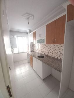 Esemlaktan Mehmet Akifde 1+1 Giriş Kat Daire