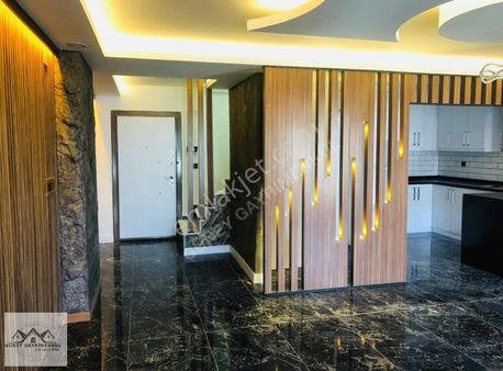 Dumlupınarda Aile Sitesi 1.sınıf Malzeme Özel Yapım 3+1 Dubleks