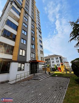 Efsane Emlak'tan Dolunay Da Satılık 4+1 Daire