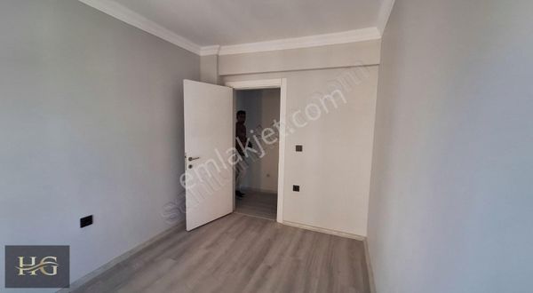 Acil Satılık Menemen Merkez De Ara Kat Daire