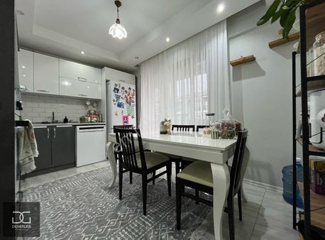 Demirler'den Denipol Hastanesi Yanı 6 Yaşında Ful Kredili 3+1