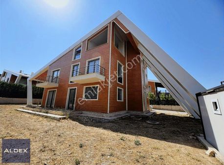 Gölbaşı Karşıyaka Mogan Life Sitesinde Satılık 4+2 Natamam Villa