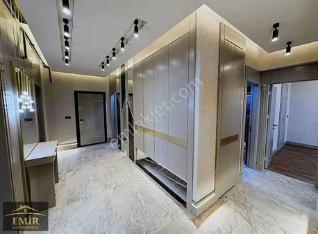 Emir Gayrimenkulden Fıstıklık Da ''gaziantep'in Kalbinde Geniş Ve Ferah 3+1!''