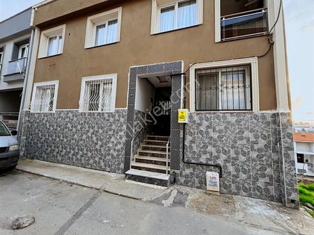 Çiğli Belediyesi Yakınında Geniş M² 2+1