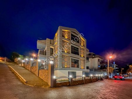 Güzelbahçe Çelebi' De Deniz Manzaralı 6+2 Müstakil Yeni Villa