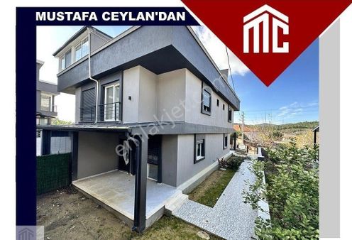Seferihisar Doğanbeyde 3+1 Satılık Villa Doğa İçinde Denize 5km Mesafede