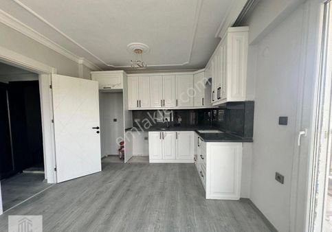 Ürkmez Çarşıda 2+1 Daire / Uygun Fiyatlı Yatırımlık Daire Fırsatı