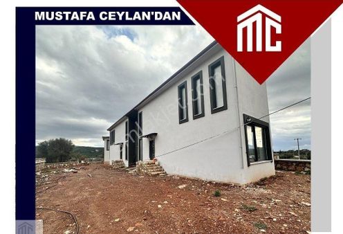 Seferihisar Doğanbeyde 2+1 Satılık Villa Ayrı Mutfaklı Lüks Villa