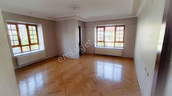 Turyap'dan Köşk Mahallesinde Cadde Yakını Bağımsız 110 M² 3+1