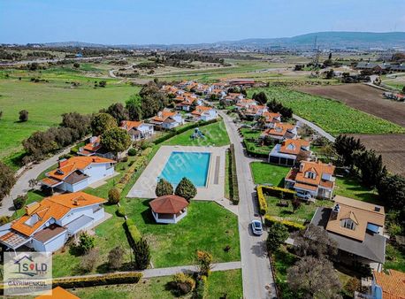 Urla Kuşçular Tam Müstakil 5+1 Kiralık Villa