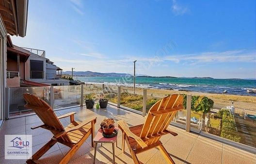 Urla Atatürk Mah Denize Sıfır Satılık Villa 4+1