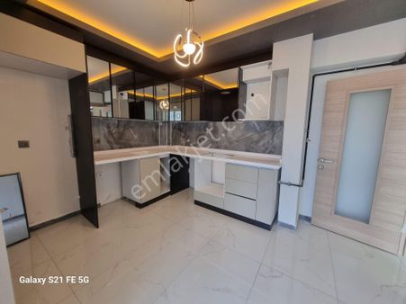 Demiröz Gayrimenkulden Fevzi Çakmakta Full Yapılı Ferah 2+1 Daire