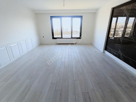 Alsancak Mh. Kasr-ı Arven 4 Köşe Daire Full Yapılı Satılık 4+1