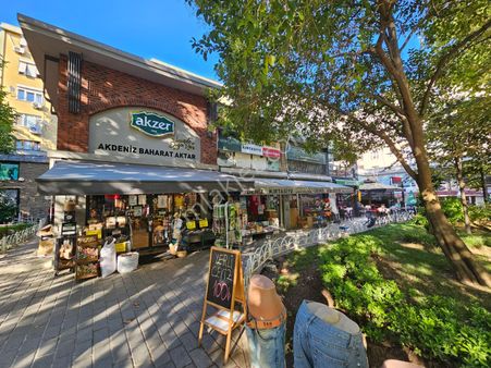 Küçükyalı Çınar Mh.şehrin Merkezinde Hayatın İçinde 60m2 Satılık Dükkan