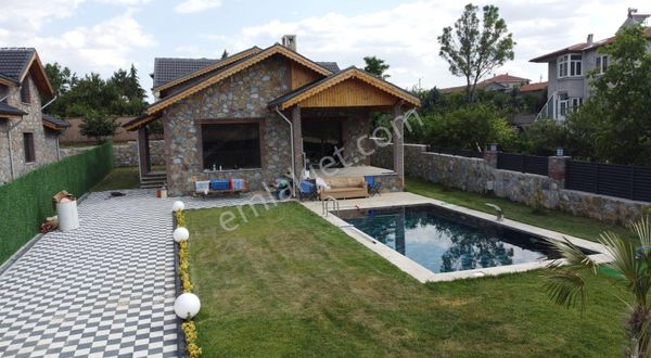 **lüleburgaz Sarıcaaili Köyü Lüx Dubleks Havuzlu Taş Ev**