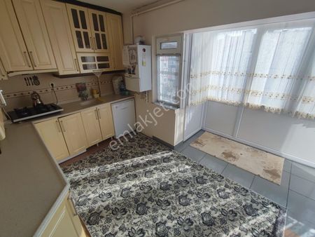 Sincan Plevnede Katta Eniş Yapılı 3+1 Trene Caddeye Yakın Konumda Daire Es-as Emlakta