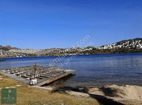 Tilkicik Seba Blue 'da Denize Sıfır 2+1 Bahçe Katı Daire