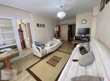 Cumhuriyet Mahalleside 2+1 Eşyalı Kiralık Daire Doğal Gazlı