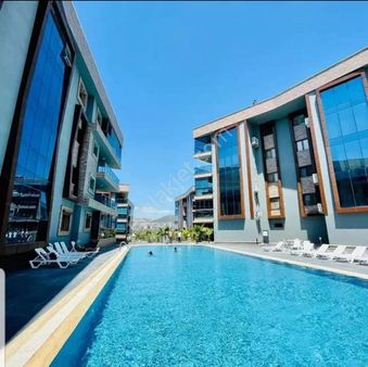 Kuşadası'nda Elit Sitede Yeni 3+1 Daireler