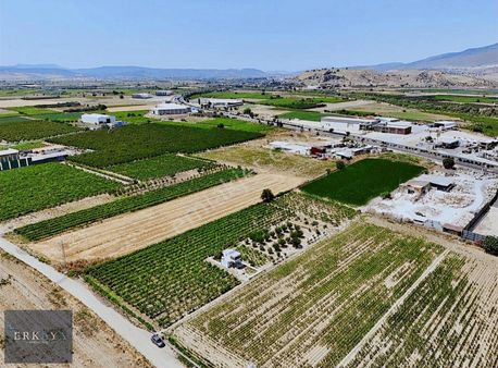 Menemende Eşyalı Prefabrik Yapı,elektrik,su Olan Bağ&bahçe